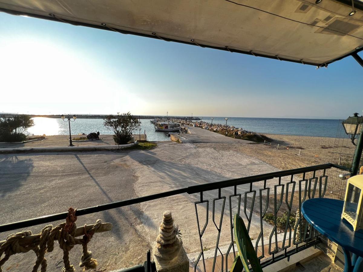 Fenia'S Beachfront House Скала-Каллирахис Экстерьер фото